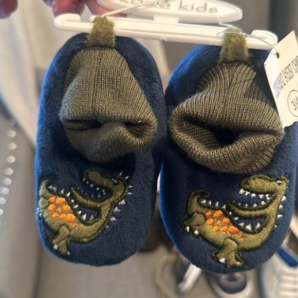 Infant boy shoe/slipper lot!! 👟 - Picture 4 of 10